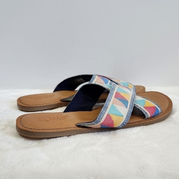 Toms Viv Crisscross Geometric Flat Slide Sandals Size 5.5 NWT - Picture 2 of 13